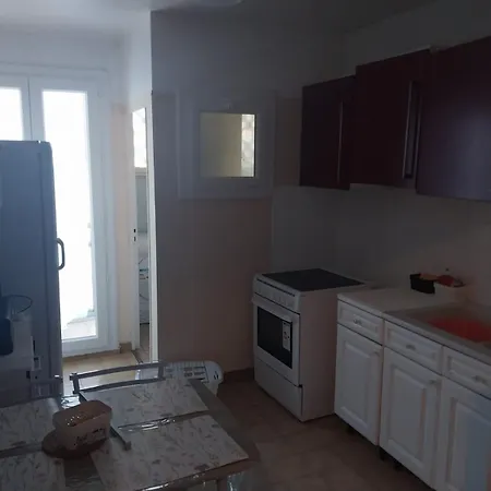 F5 Lumineux Et Moderne Le Confort Parfait Pour Familles Et Couples, *