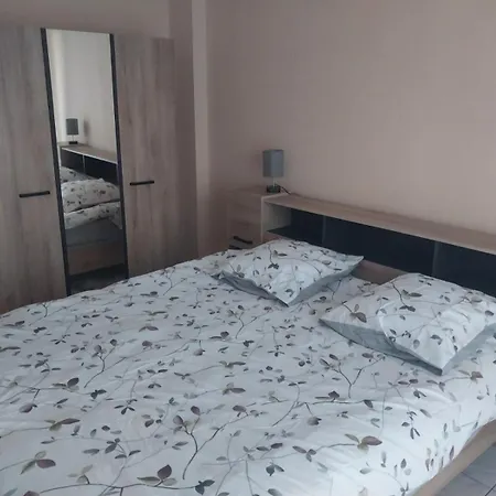 F5 Lumineux Et Moderne Le Confort Parfait Pour Familles Et Couples, Apartament